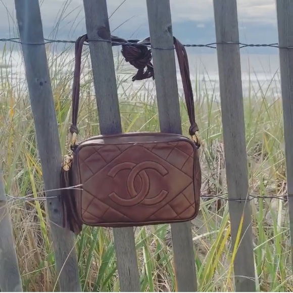 Vintage Chanel camera bag. Quilted brown/burgundy/bronze color. - Picture 3 of 6